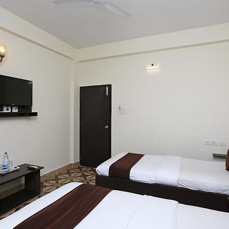 Oyo Stellar Resort 布巴内什瓦尔 外观 照片