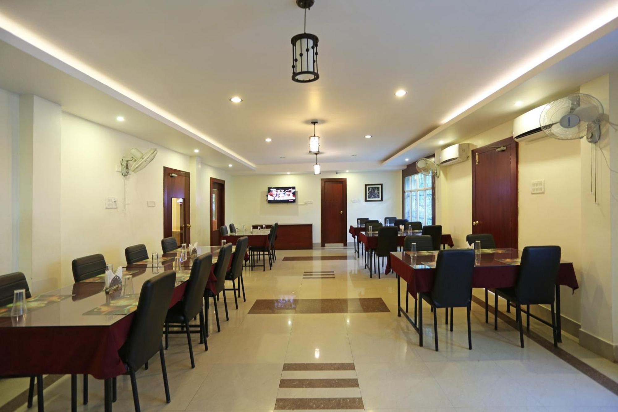 Oyo Stellar Resort 布巴内什瓦尔 外观 照片